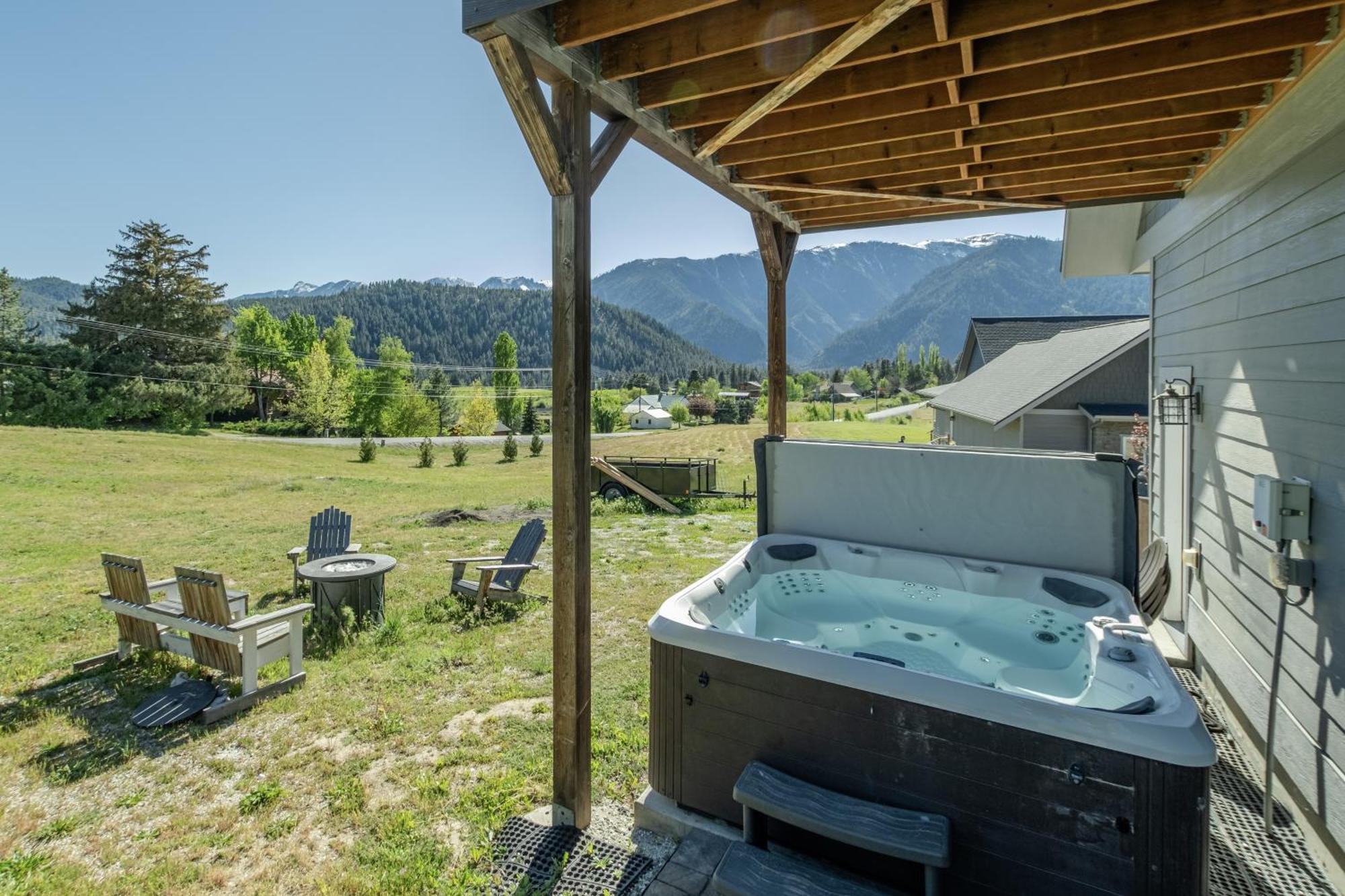 Berg Haus By Nw Comfy Cabins Левенуэрт Экстерьер фото